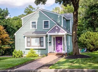 16 Robert St, Wakefield, MA 01880