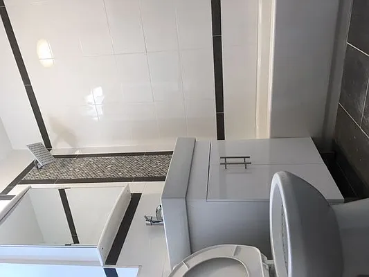 Rented by Quest Realty Sunnyside Corp | media 5