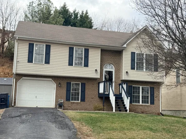 4869 Horseman Dr NE, Roanoke, VA 24019