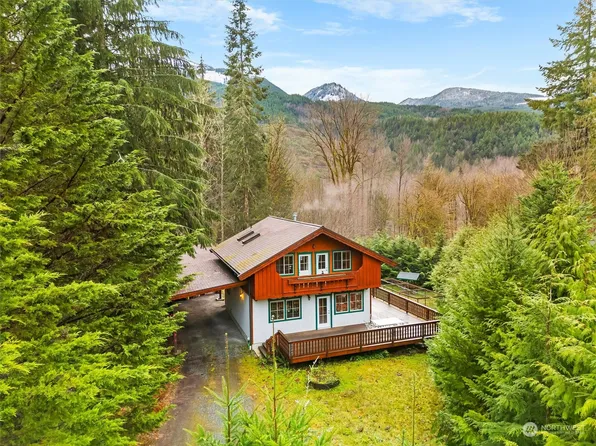 11047 Jagged Ln, Glacier, WA 98244