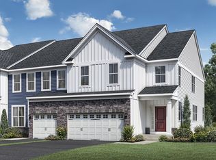 221 Wynstone Ct, Colmar, PA 18915