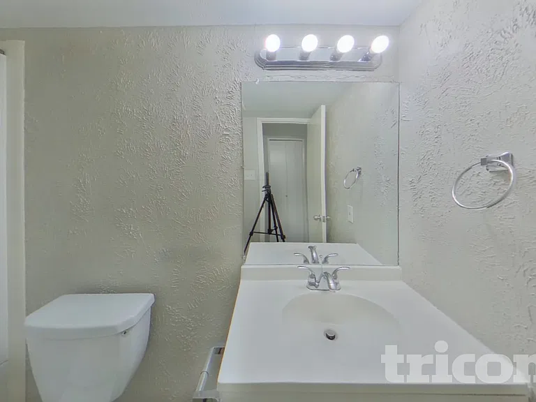 1609 Santa Fe Trl — Photo 13