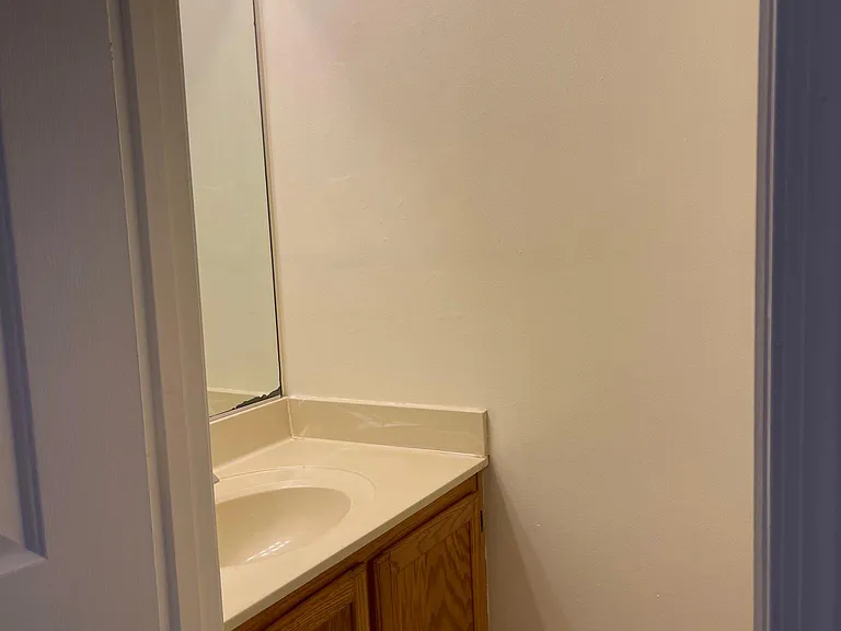 585 Cromwell Ct — Photo 8