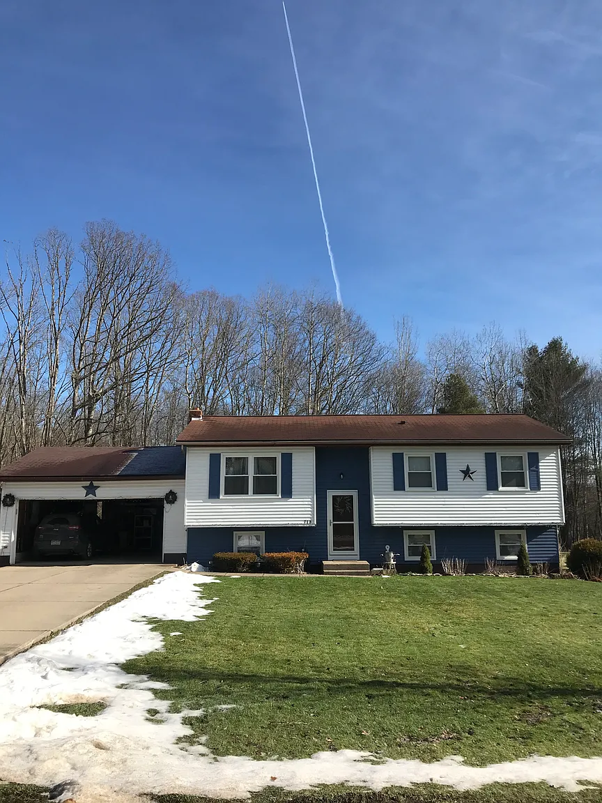 713 East St photo 1