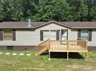 935 Pack Rd, White Bluff, TN 37187