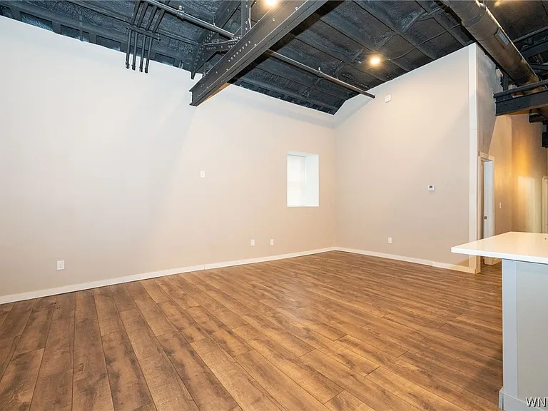 2335 Main St — Photo 7