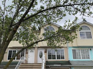 46 Ludwig Ln, Staten Island, NY 10303