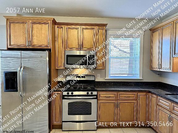 3rd image of 2057 Ann Ave