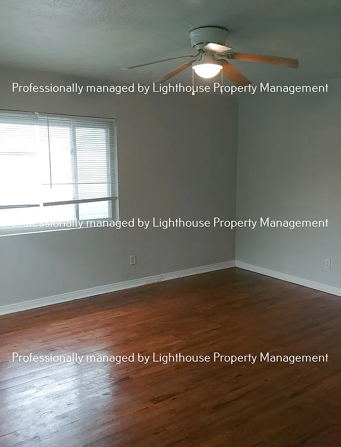 1 bed, 1.0 bath, 700 sqft, $1,050 — Photo 2