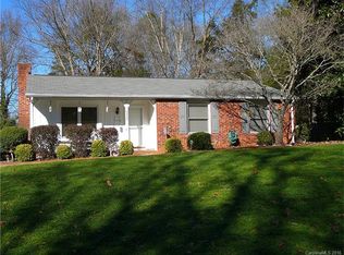 8824 Eaglewind Dr, Charlotte, NC 28212