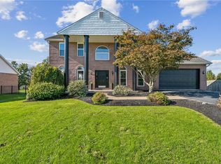 102 Green Meadow Ln, Mount Pleasant, PA 15666