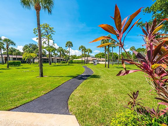5th image of 111 Deer Creek Boulevard #107