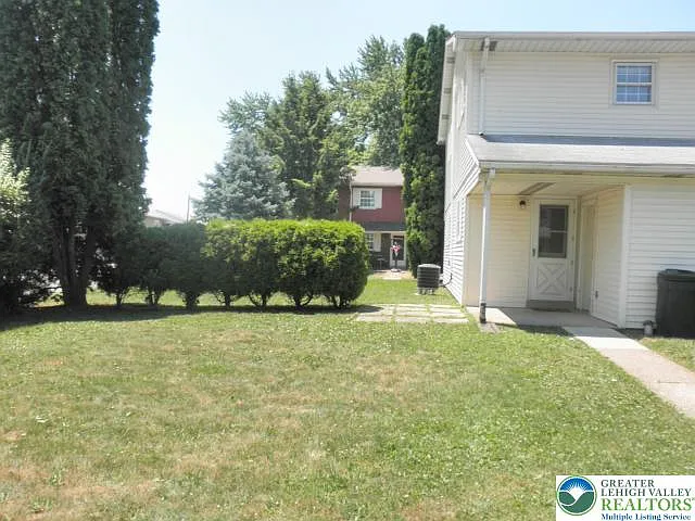 Building Photo - 2754 Suzanne Way