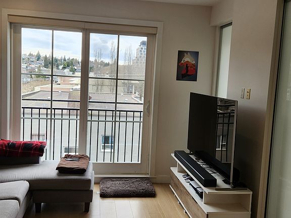 2nd image of 2528 Collingwood St #Penthouse 6