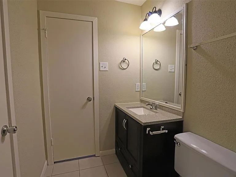 11011 Shadowfield Dr — Photo 16