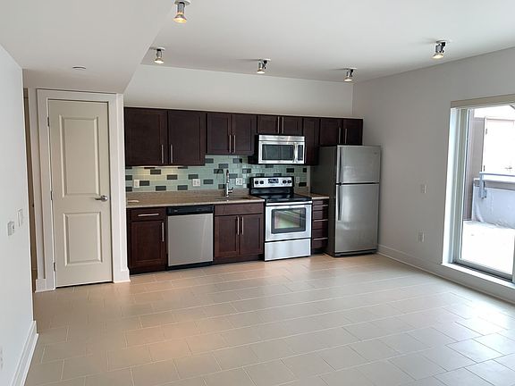 3rd image of 430 Shady Ave #18
