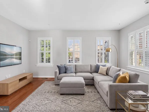 422 Virginia Ave, Towson, MD 21286