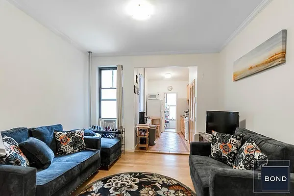 Rented by Bond New York | media 28