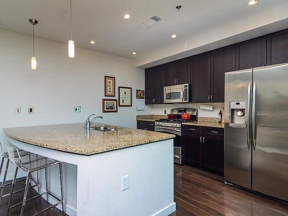 5th image of 900 20th Ave S APT 904