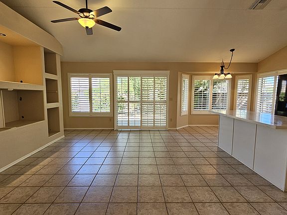 Open Floor Plan Living Room & Kitchen