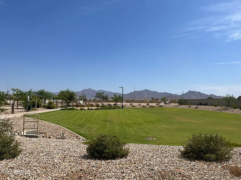11148 W Parkway Dr — Photo 21