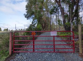 1080 Hayes Cut Off Rd, Cave Junction, OR 97523