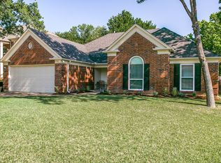 704 Preston Pl, Grapevine, TX 76051