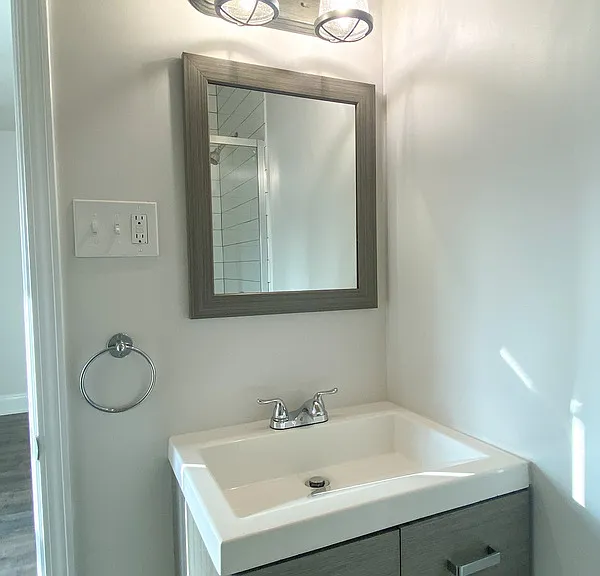 321 38th St #3 — Photo 24