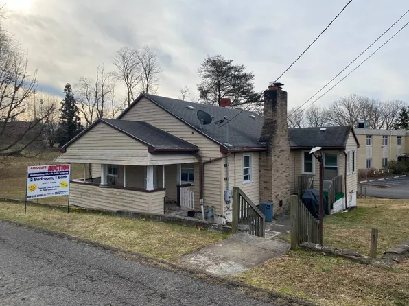 1431 Rand St, Star City, WV 26505