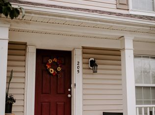 205 Hamilton Ct, Stephens City, VA 22655