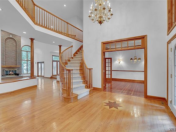 4th image of 9683 Cobblestone Dr