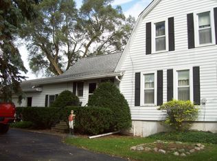 6860 Conway Rd, Chelsea, MI 48118