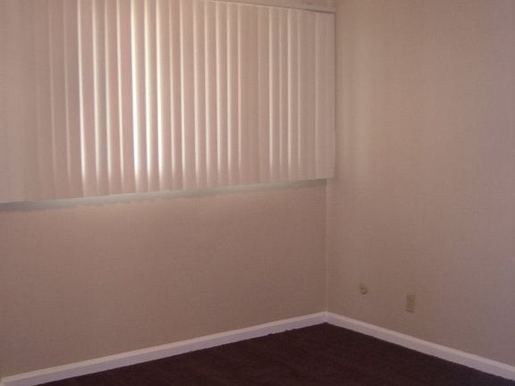 4th image of 1920 N Marianna Ave APT 209