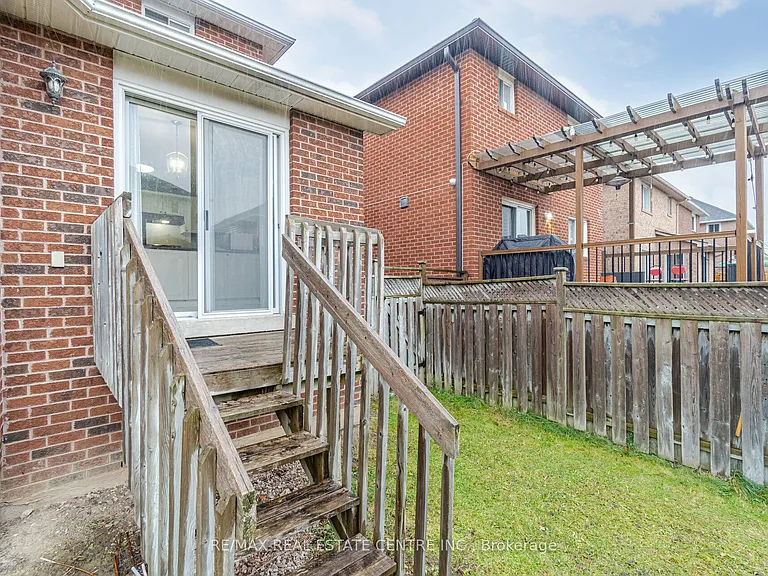 3727 Althorpe Cir — Photo 35