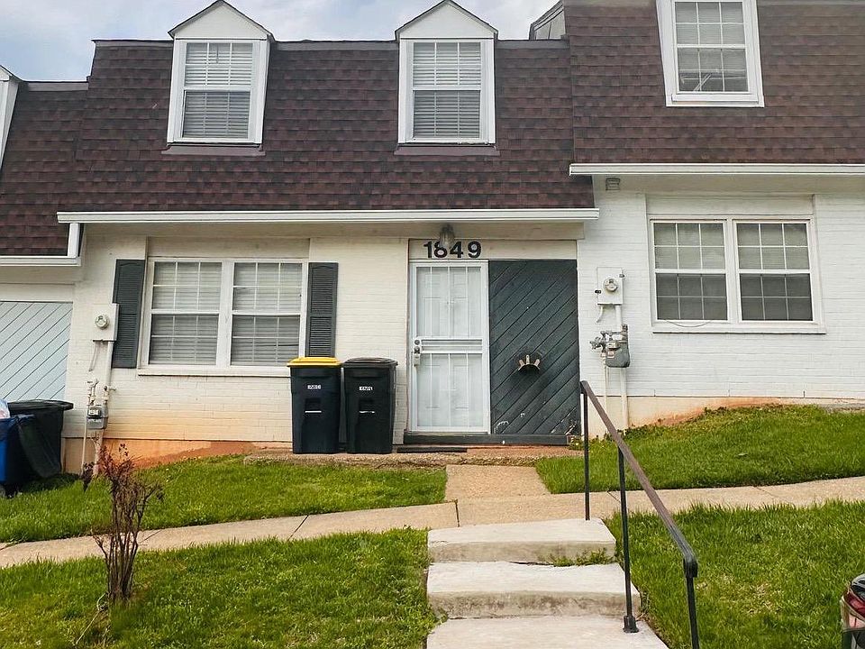 1st image of 1849 Village Green Dr