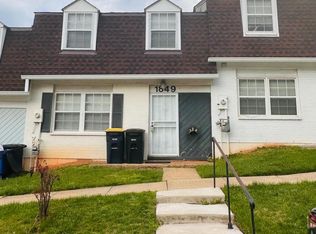 1894 Village Green Dr, Hyattsville, MD
