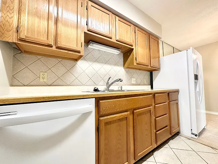 Parkview Apartments — Photo 38