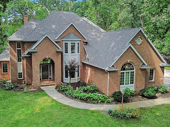3rd image of 53163 Sylvan Ct