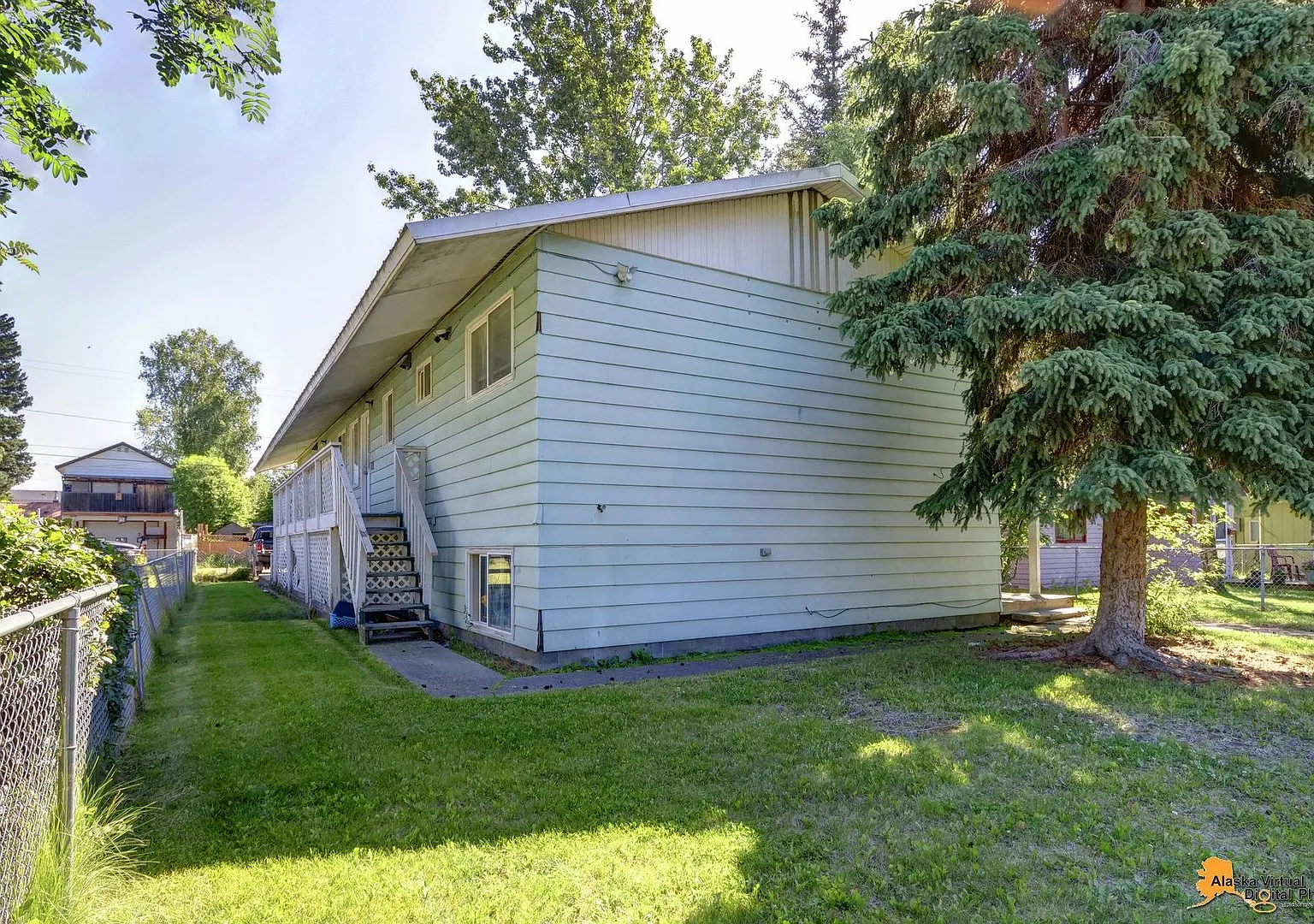 1121 LaTouche Street — Photo 3