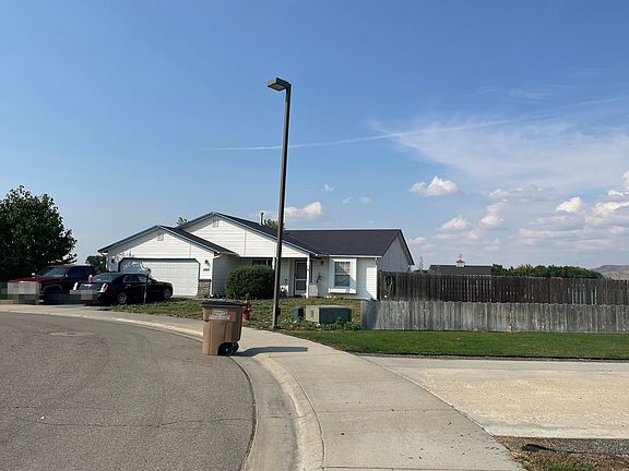 3rd image of 1888 Stone Dr