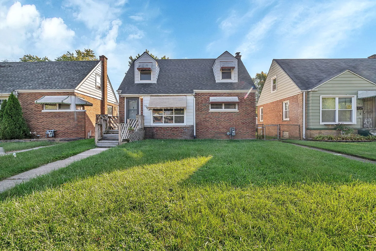 1481 Lincoln Ave photo 1