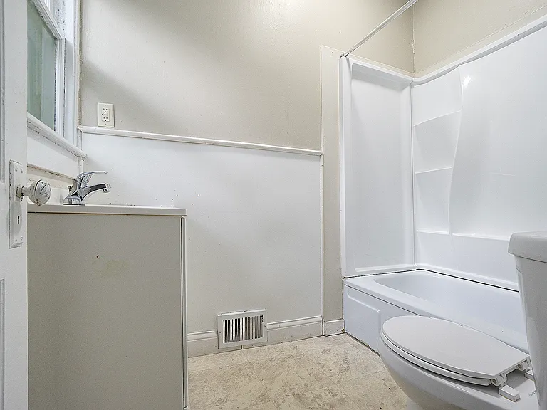 1008 S Westnedge Ave — Photo 12