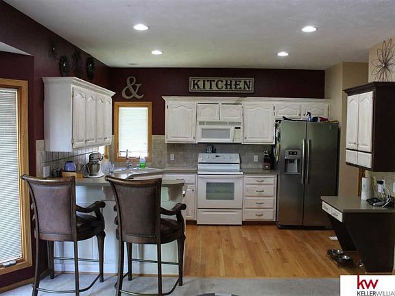 3rd image of 14260 Ellison Ave
