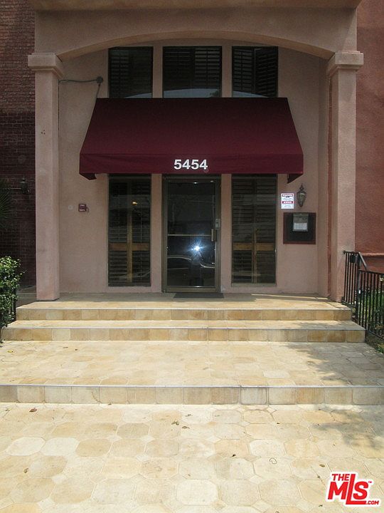 1st image of 5454 Zelzah Ave APT 216