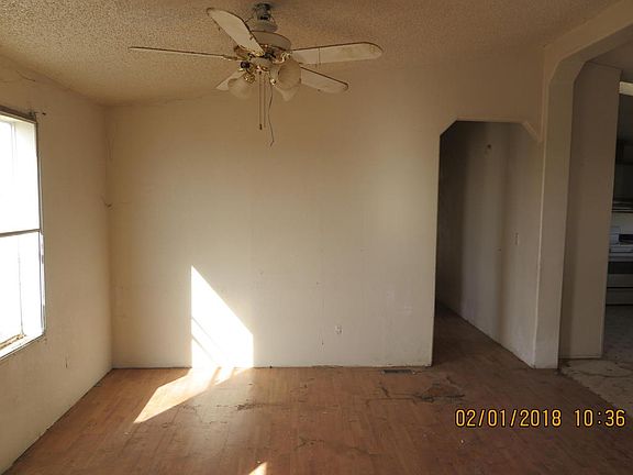 3rd image of 36 Tom Mix Dr