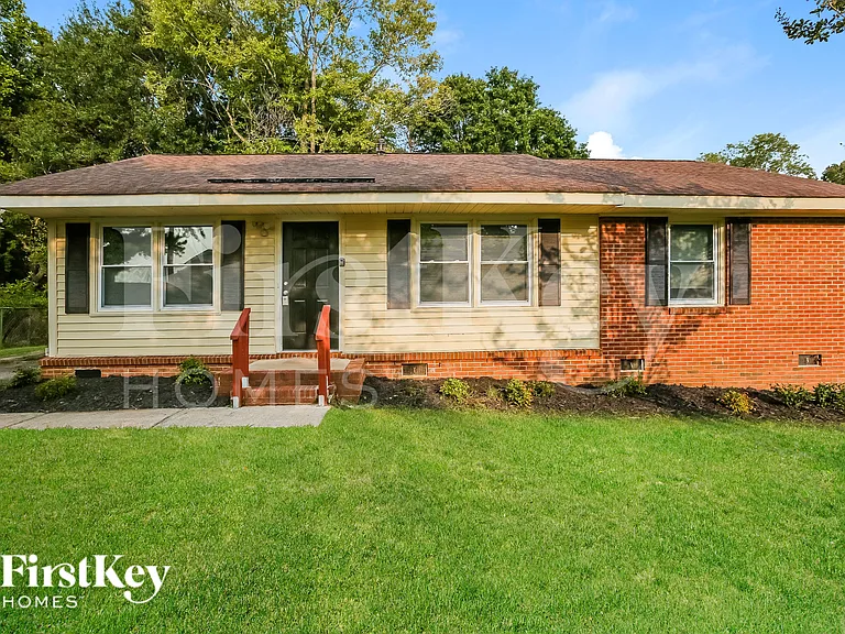 2330 Knight Dr — Photo 1