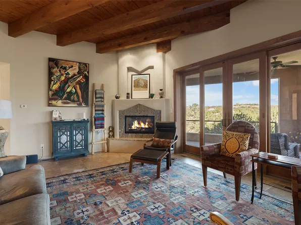 501 Via Cyn, Santa Fe, NM 87506