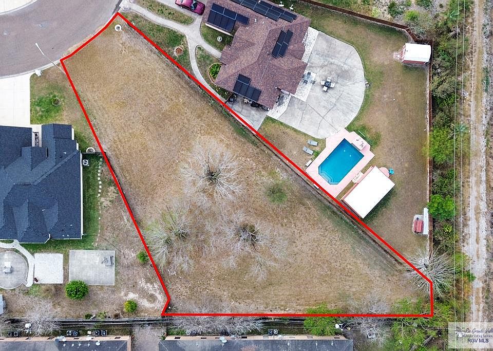 1st image of 733 Washington Cir