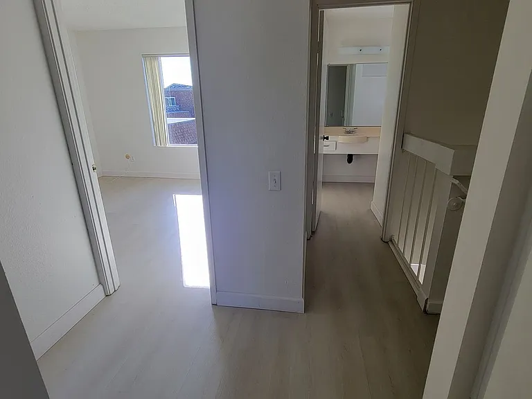 4475 Anne Sladon St — Photo 17