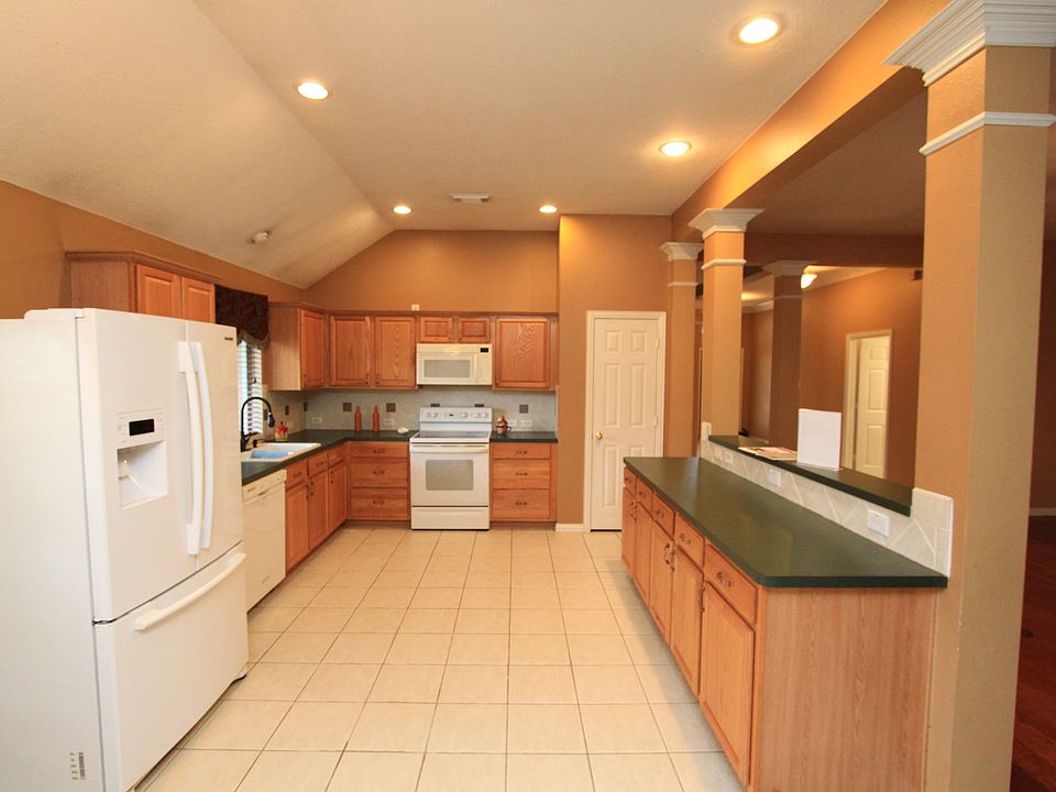 1st image of 7415 Vine Grove Ct
